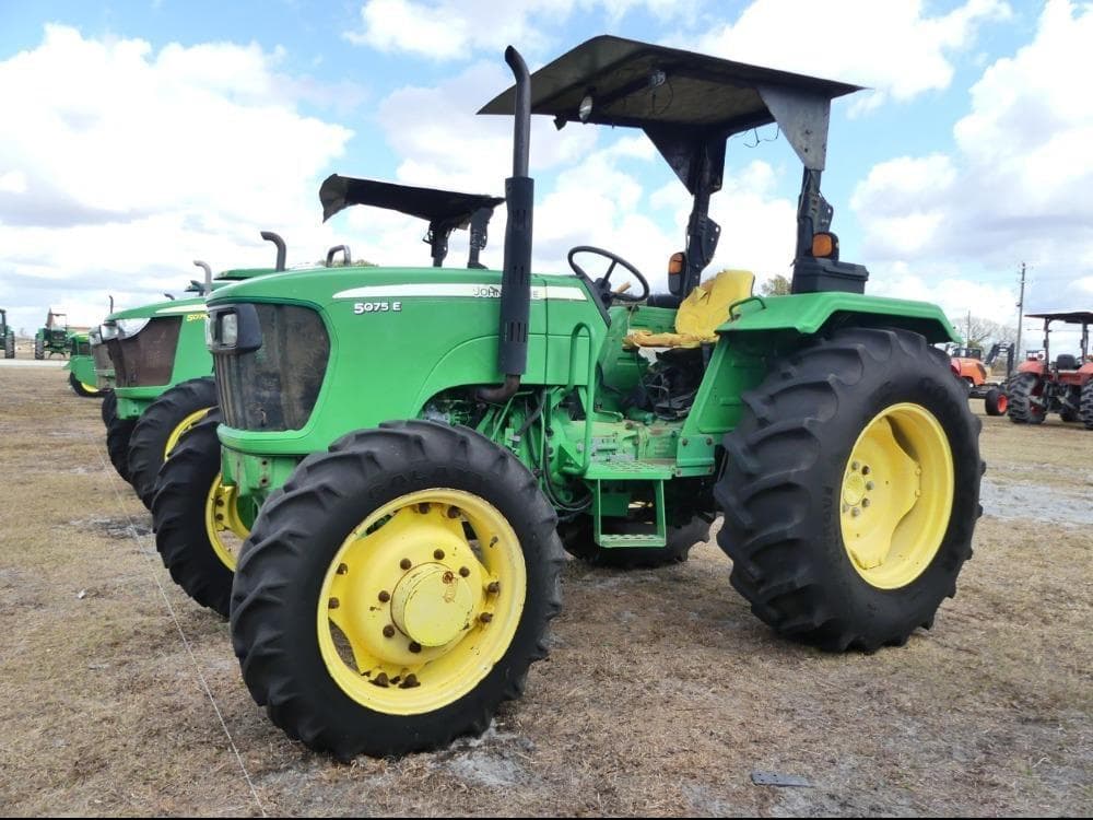 Image of John Deere 5075E Primary image