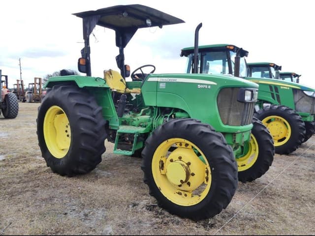 Image of John Deere 5075E equipment image 1