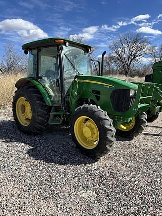 Image of John Deere 5075M equipment image 1