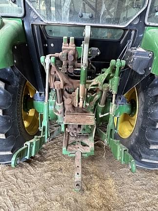 Image of John Deere 5075M equipment image 4