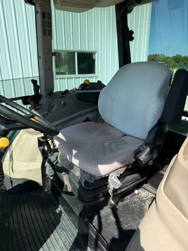 Image of John Deere 5075M equipment image 3