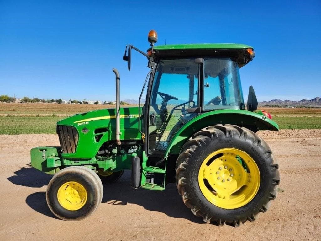 Image of John Deere 5075M Primary image