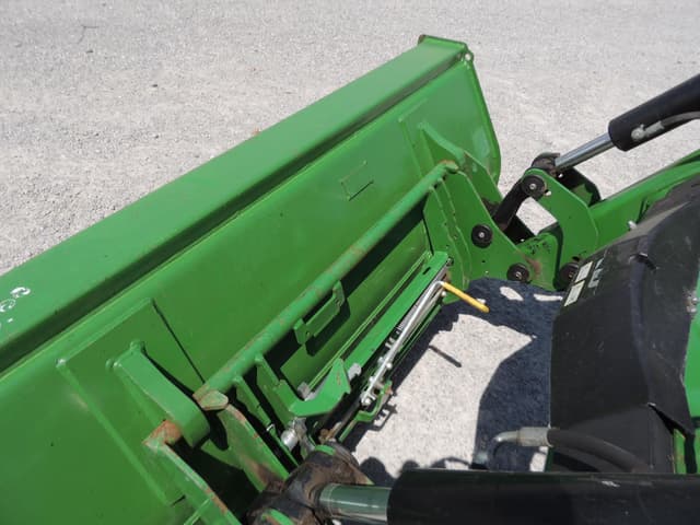Image of John Deere 5075M equipment image 4
