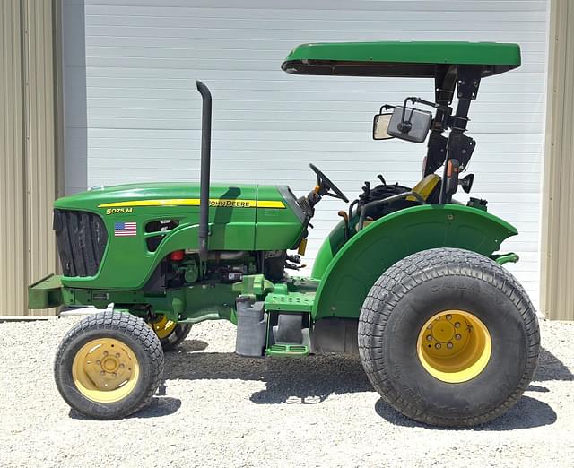 Image of John Deere 5075M equipment image 3