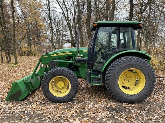 Image of John Deere 5083E equipment image 2