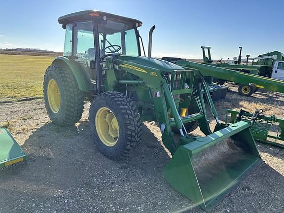 Image of John Deere 5083E equipment image 1