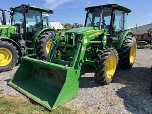 2013 John Deere 5083E Image