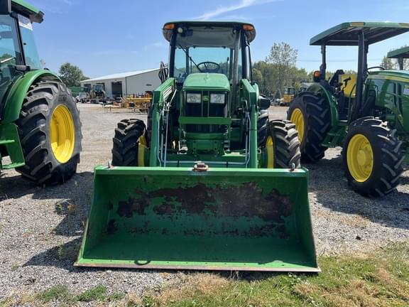Image of John Deere 5083E equipment image 2