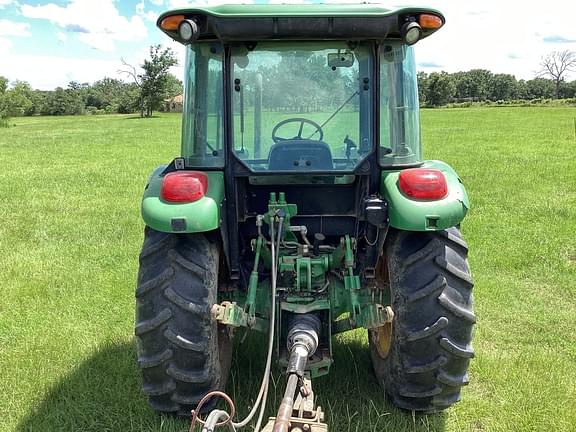 Image of John Deere 5083E equipment image 3