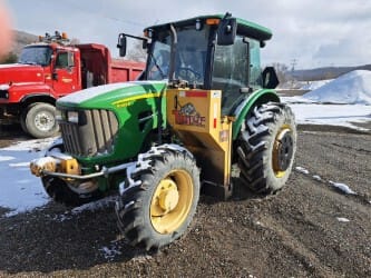 2013 John Deere 5083E Equipment Image0