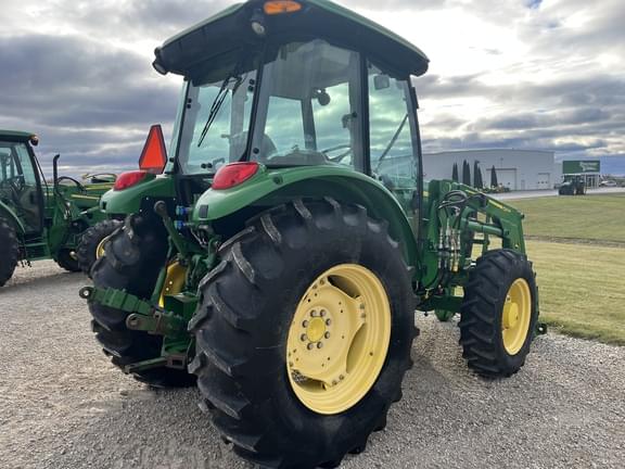 Image of John Deere 5083E equipment image 3