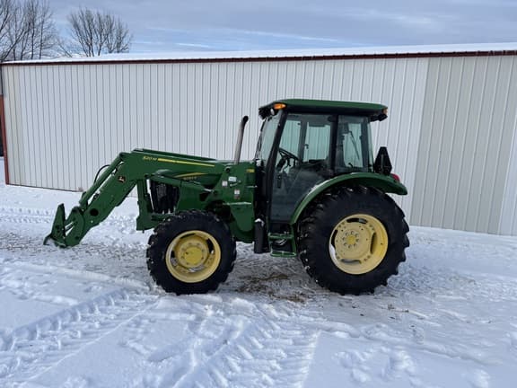 Image of John Deere 5083E equipment image 2