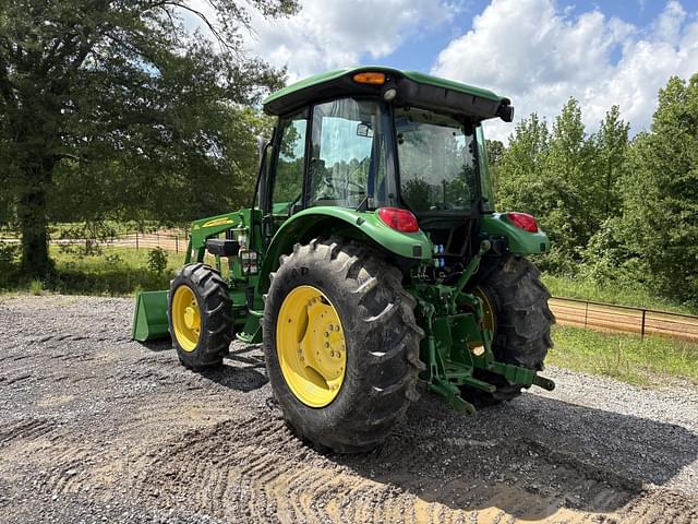 Image of John Deere 5083E equipment image 4