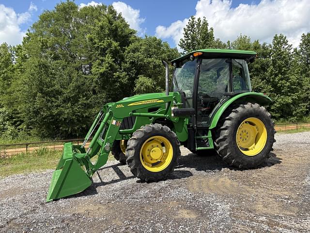 Image of John Deere 5083E equipment image 1