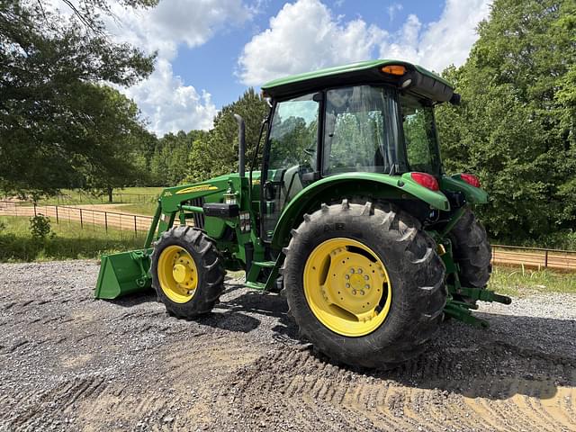 Image of John Deere 5083E equipment image 3