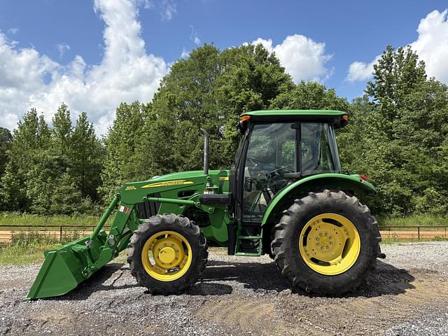 Image of John Deere 5083E equipment image 2