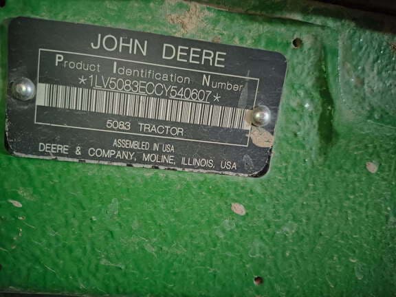 Image of John Deere 5083E equipment image 4