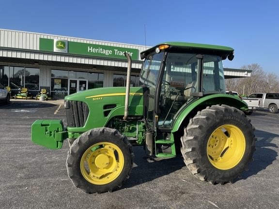 2013 John Deere 5083E Image
