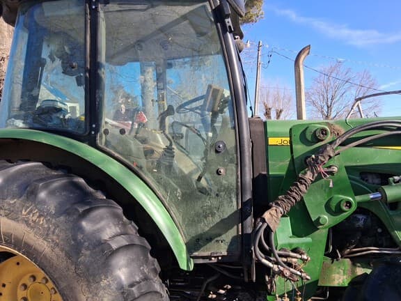 Image of John Deere 5083E equipment image 1