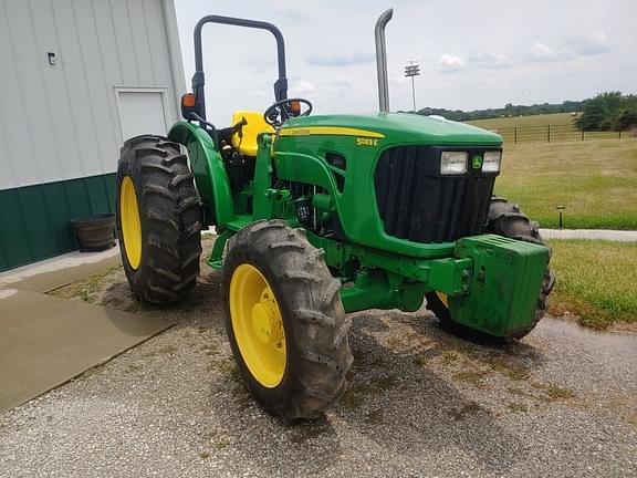 Image of John Deere 5083E Primary image