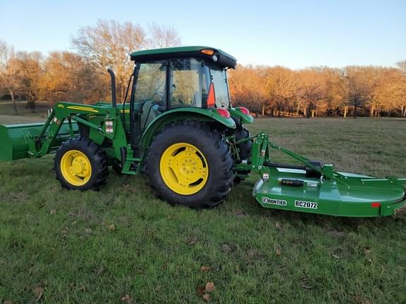 Image of John Deere 5083E equipment image 2