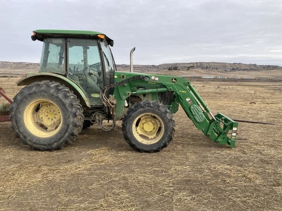 Image of John Deere 5083E equipment image 3