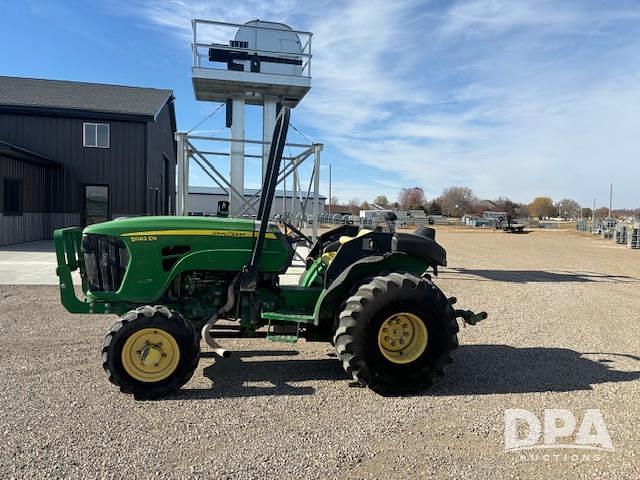 Image of John Deere 5083E equipment image 2