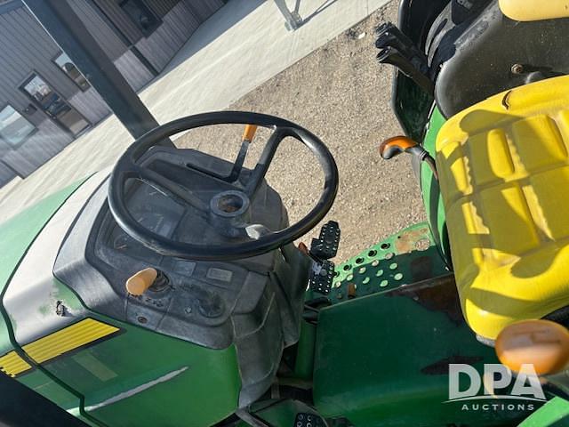 Image of John Deere 5083E equipment image 3