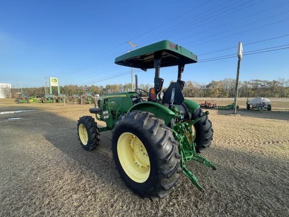 Image of John Deere 5085E equipment image 2
