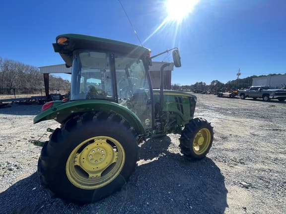 Image of John Deere 5085E equipment image 3