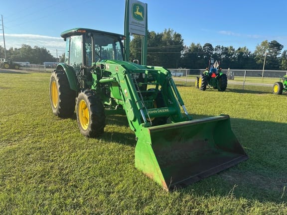 2013 John Deere 5085E Equipment Image0
