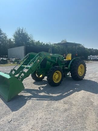 2013 John Deere 5085E Equipment Image0