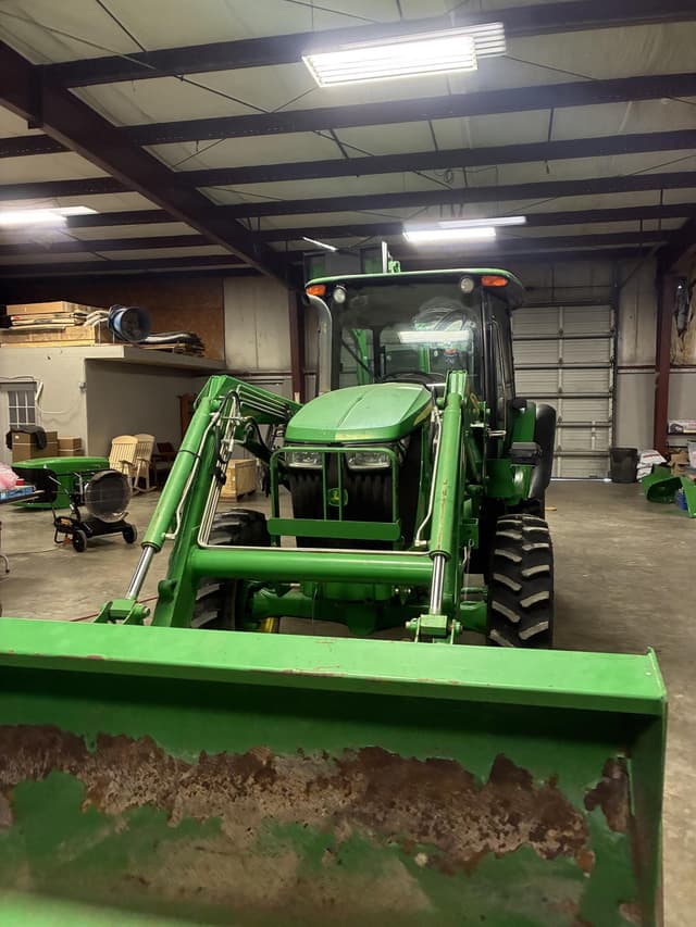 Image of John Deere 5085E equipment image 1
