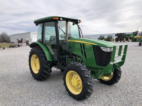 2013 John Deere 5085E Image