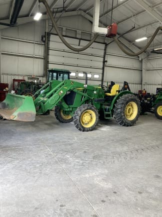 Main image John Deere 5085E
