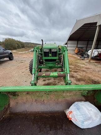 Image of John Deere 5085E equipment image 3