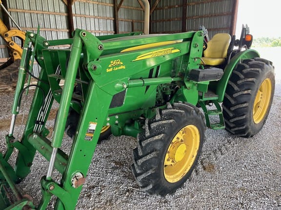 2013 John Deere 5085E Equipment Image0