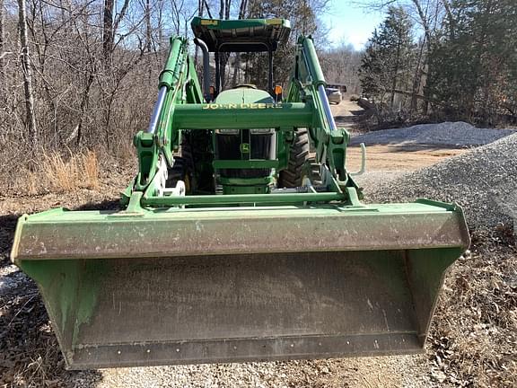 Image of John Deere 5085E equipment image 2