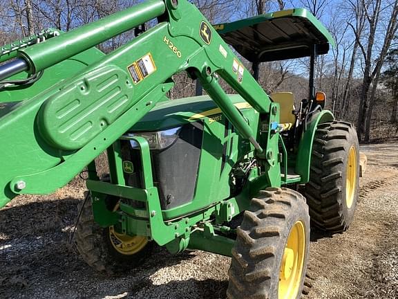 Image of John Deere 5085E equipment image 3