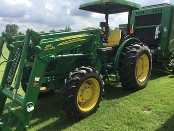 2013 John Deere 5085E Equipment Image0