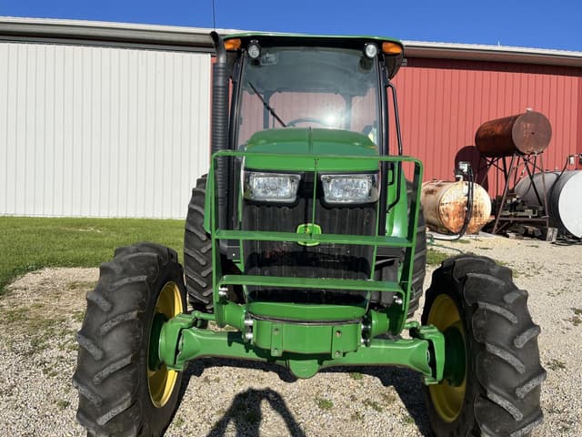 Image of John Deere 5085E equipment image 3