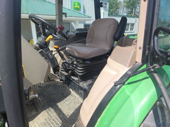 Image of John Deere 5085E equipment image 2