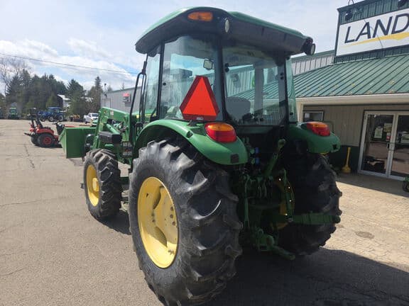 Image of John Deere 5085E equipment image 3