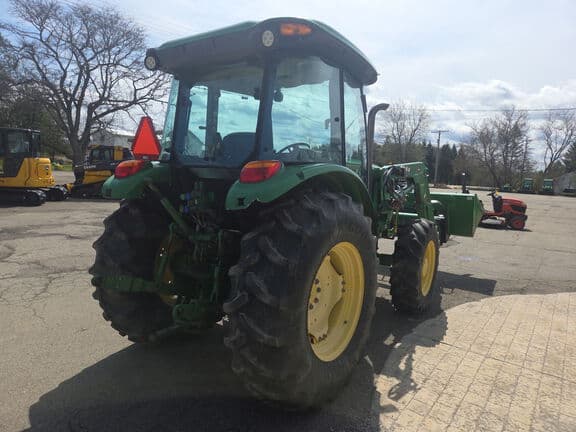 Image of John Deere 5085E equipment image 4