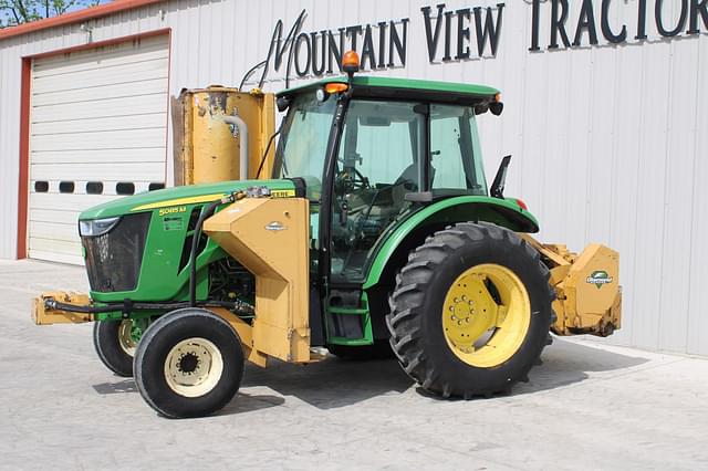 Image of John Deere 5085M equipment image 2