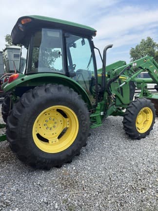 Image of John Deere 5085M equipment image 1
