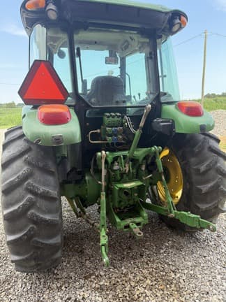 Image of John Deere 5085M equipment image 4