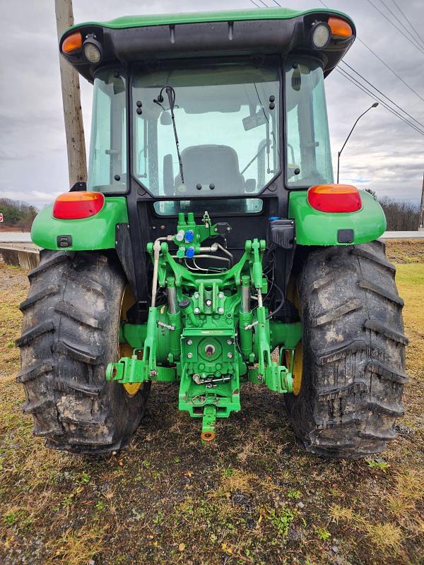 Image of John Deere 5085M equipment image 3