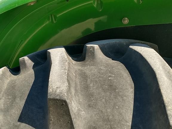 Image of John Deere 5085M equipment image 4