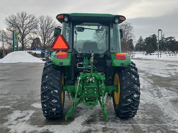 Image of John Deere 5085M equipment image 3